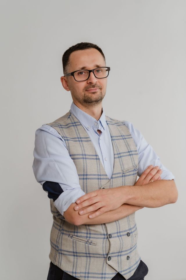 r.pr. Mateusz Adamczyk